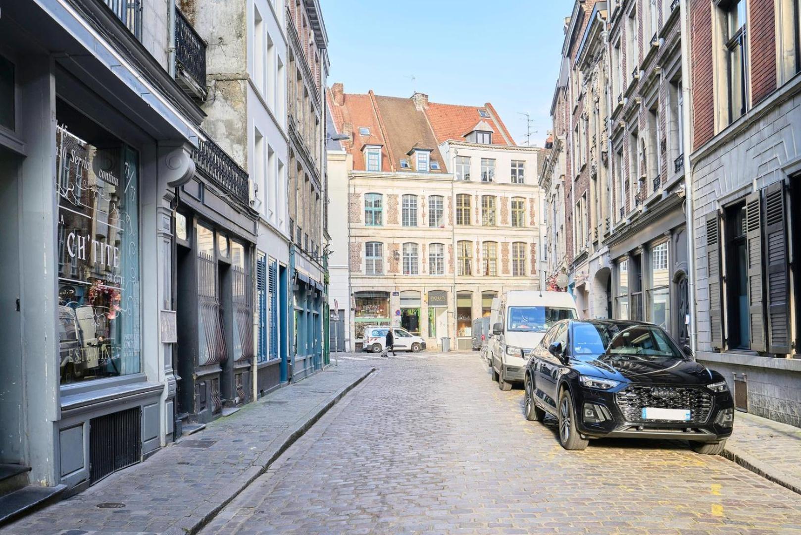 Apartment With Parking In The Heart Of Old リール エクステリア 写真